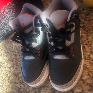 Jordan Black and Gray Sneakers Classic Low-Top Design